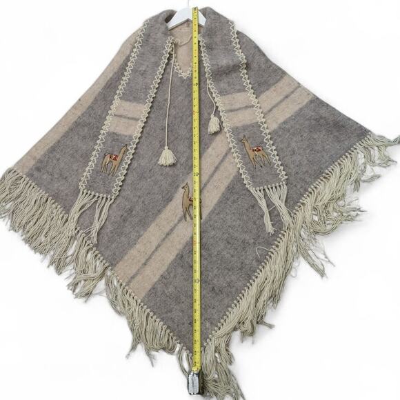 Vintage Alpaca Wool Poncho with Fringe and Embroidery 42 inches Gray and Beige - Picture 9 of 9